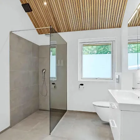 Semesterbostad Luxury House With Activities For