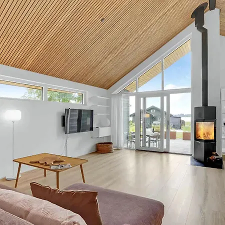 Luxury House With Activities For Semesterbostad